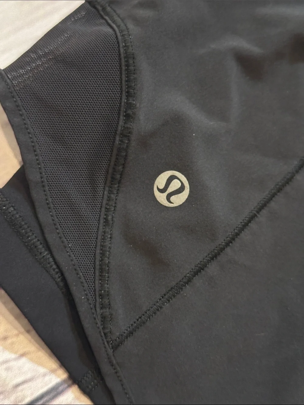 lululemon athletica lightweight layered